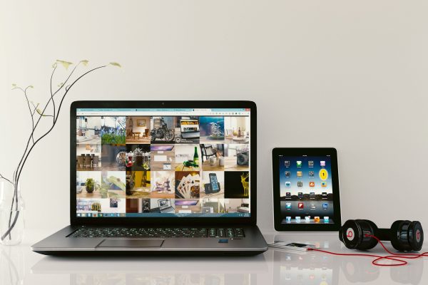 MacBook Air M5 versus MacBook Air M4: diferențele care contează pentru utilizatorii obișnuiți